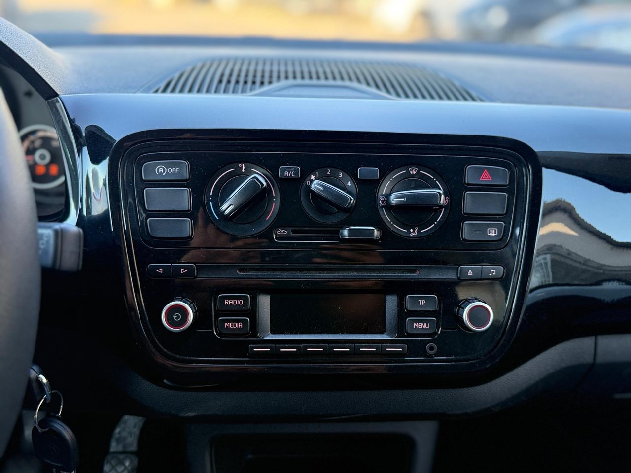 Volkswagen up! 1.0 3p. eco take BlueMotion Technology