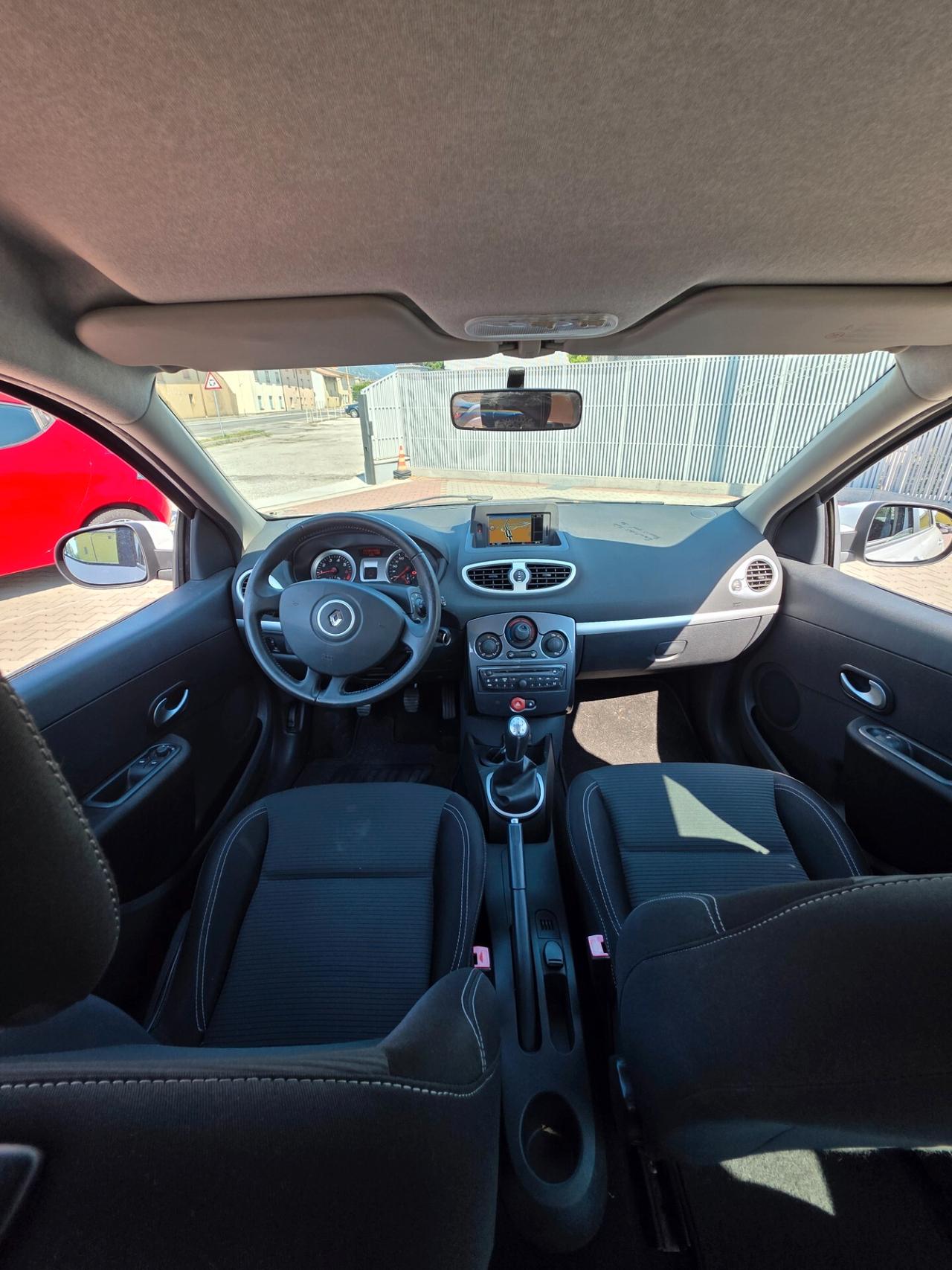 Renault Clio 1.2 75CV perfetta e garantita 12 mesi