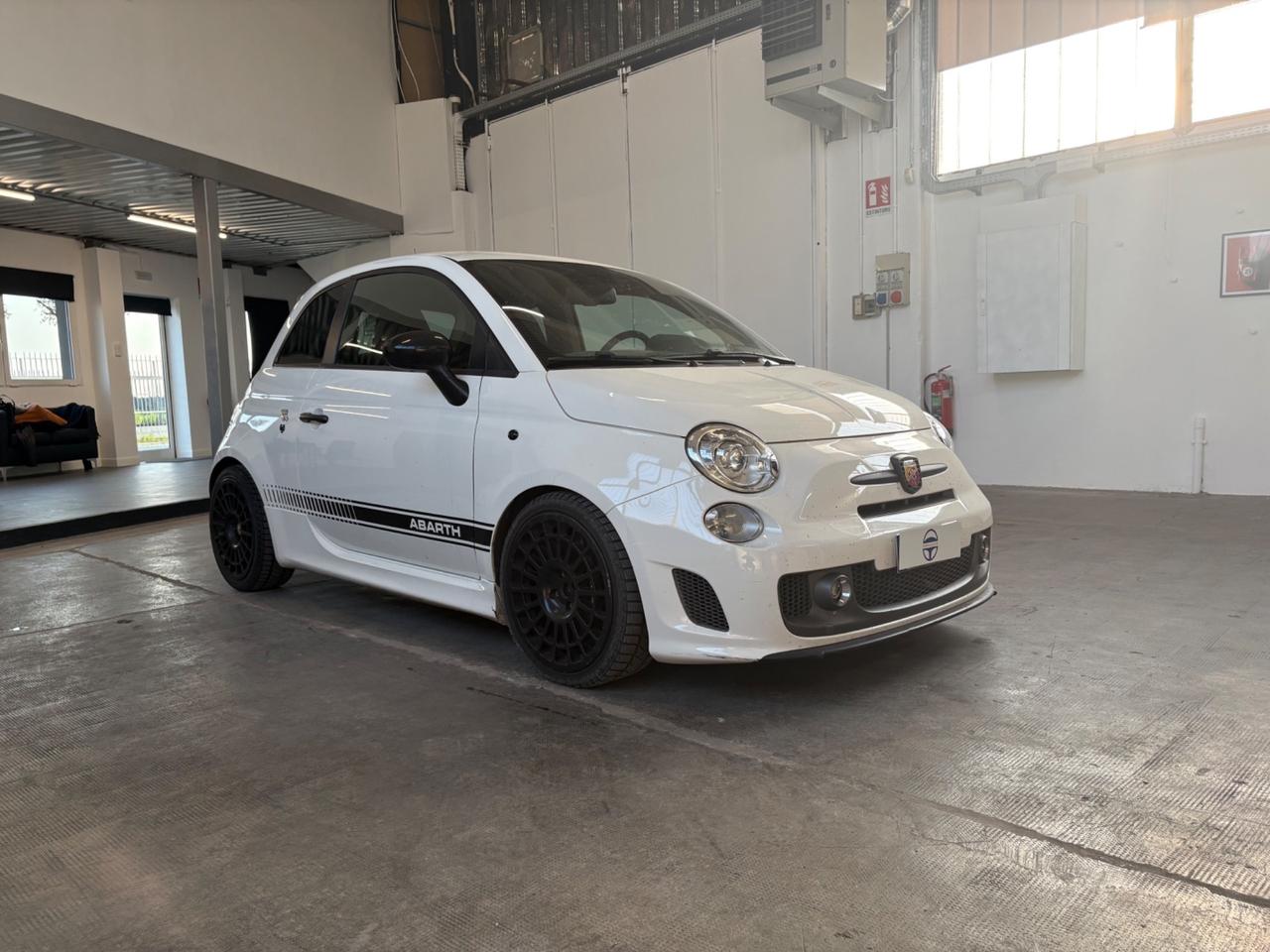 Abarth 595 1.4 Turbo T-Jet 160 CV Competizione