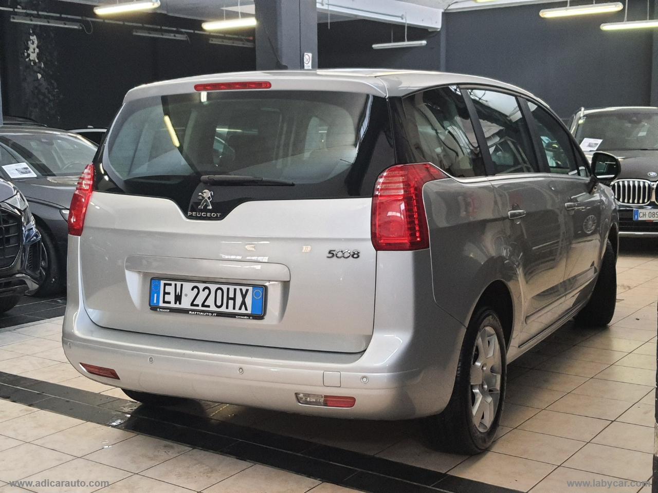 PEUGEOT 5008 1.6 HDi 115 CV Allure 7 POSTI