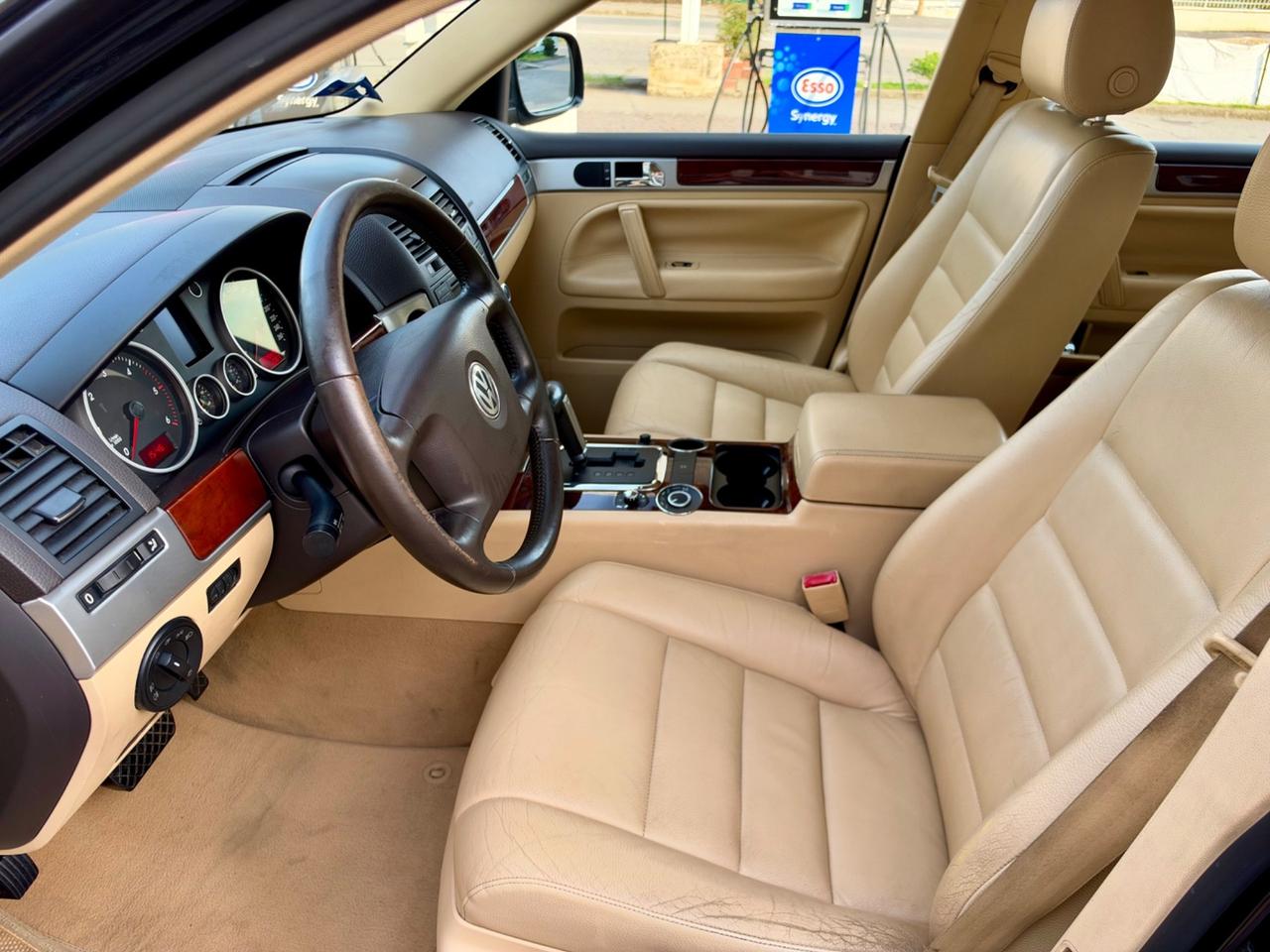 Volkswagen Touareg 3.0 V6 TDI DPF tiptronic