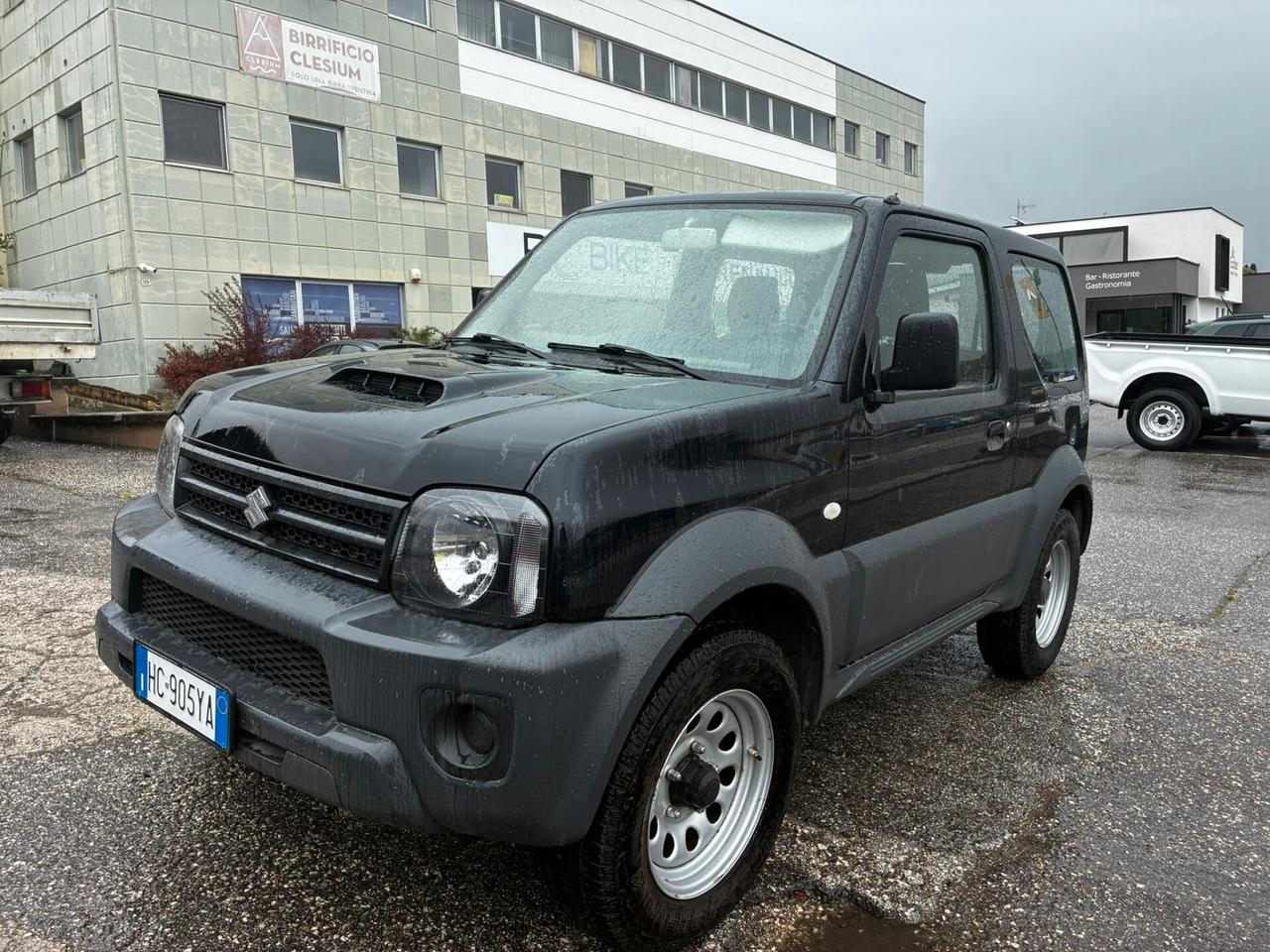 SUZUKI JIMNY 4WD 1.3i 85CV - GANCIO TRAINO