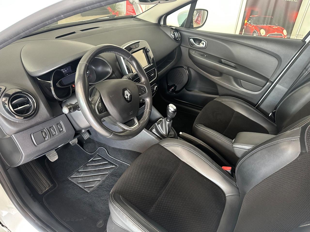 Renault Clio TCe 12V 90CV Start&Stop 5 porte Energy Intens