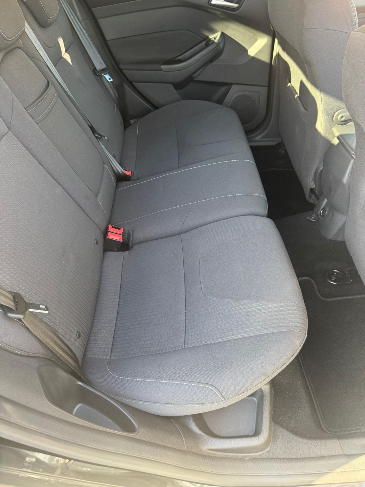 Ford Focus 1.6 105 CV neopatentati