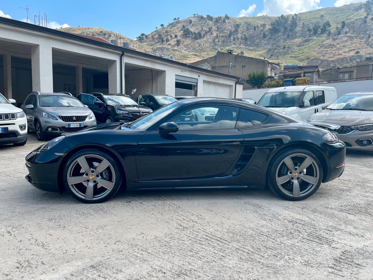 Porsche 718 Spyder Cayman 2.0