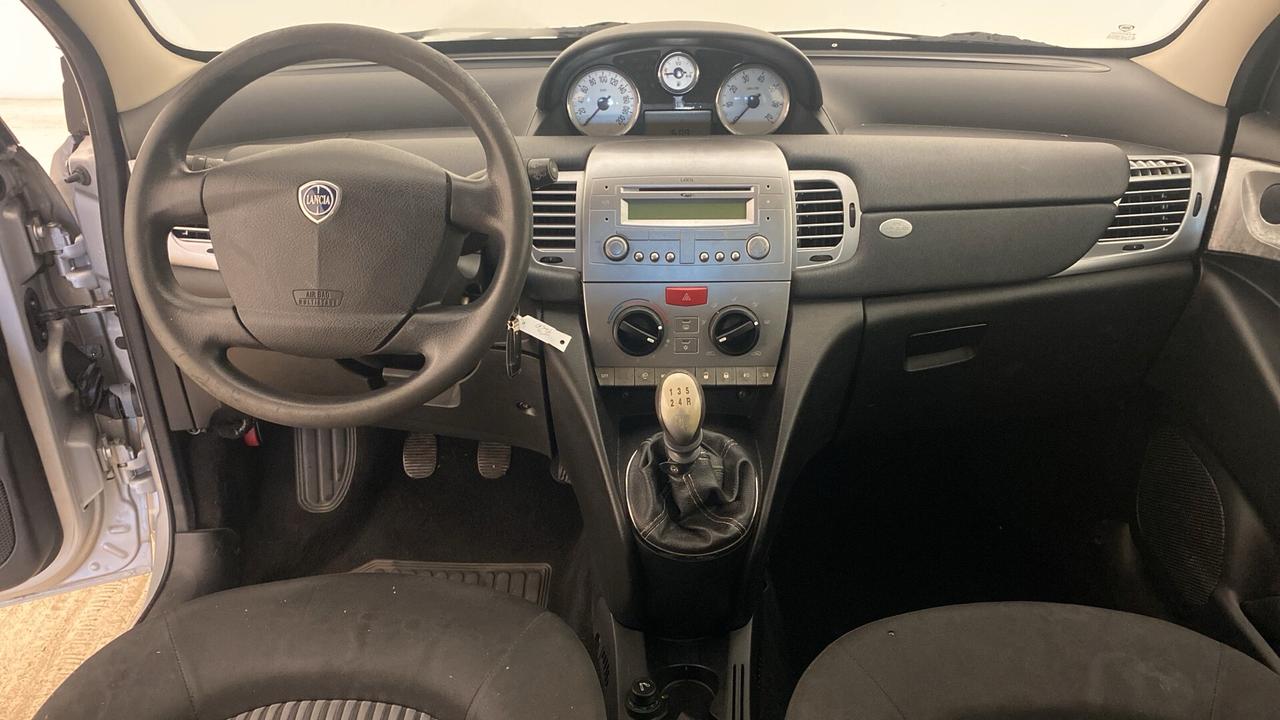 LANCIA YPSILON 1.2 BENZINA - NAEOPATENTE