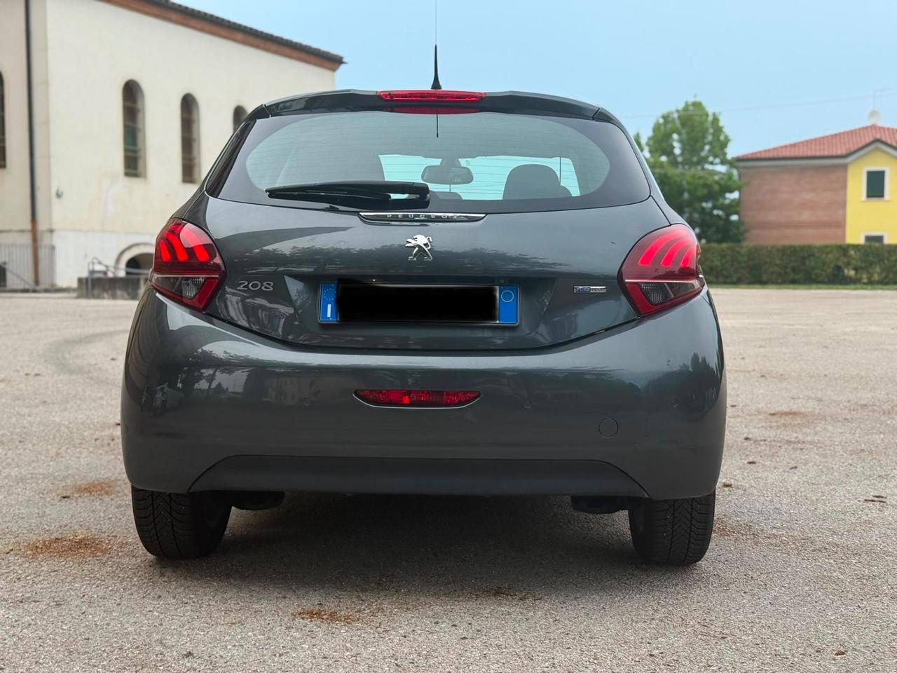 Peugeot 208 PureTech 82 5 porte Allure