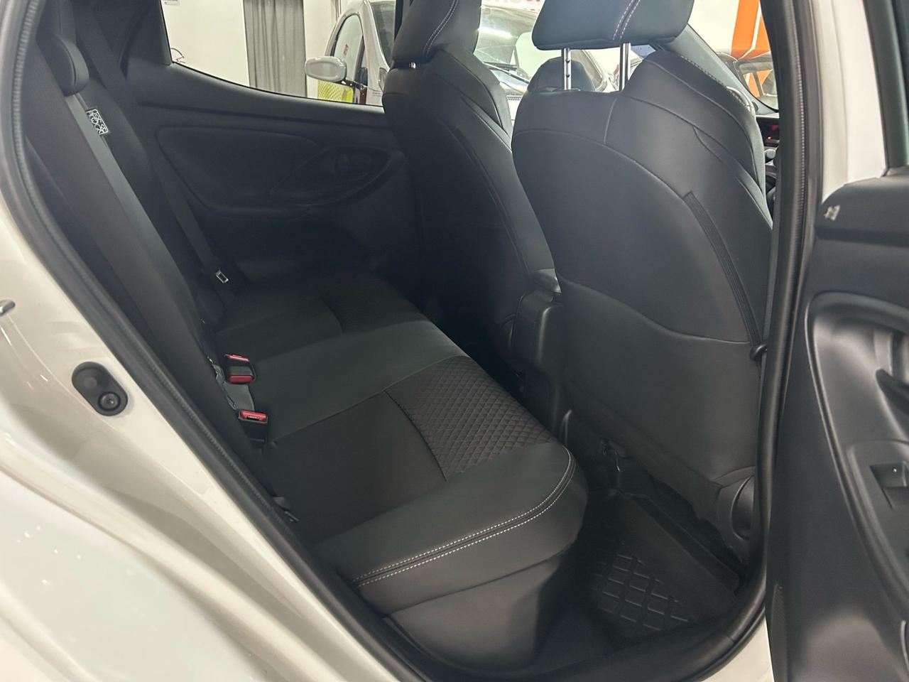 Toyota Yaris 1.5 Hybrid 5 porte Lounge