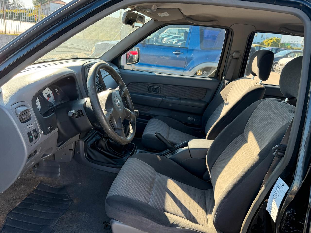 Nissan Navara 2.5 TD Duoble Cab Inc. 98 kw