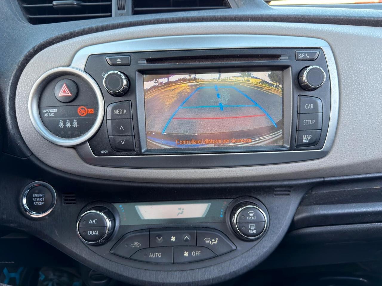 Toyota Yaris 1.4 D-4D 5 porte Lounge TETTO PANORAMICO