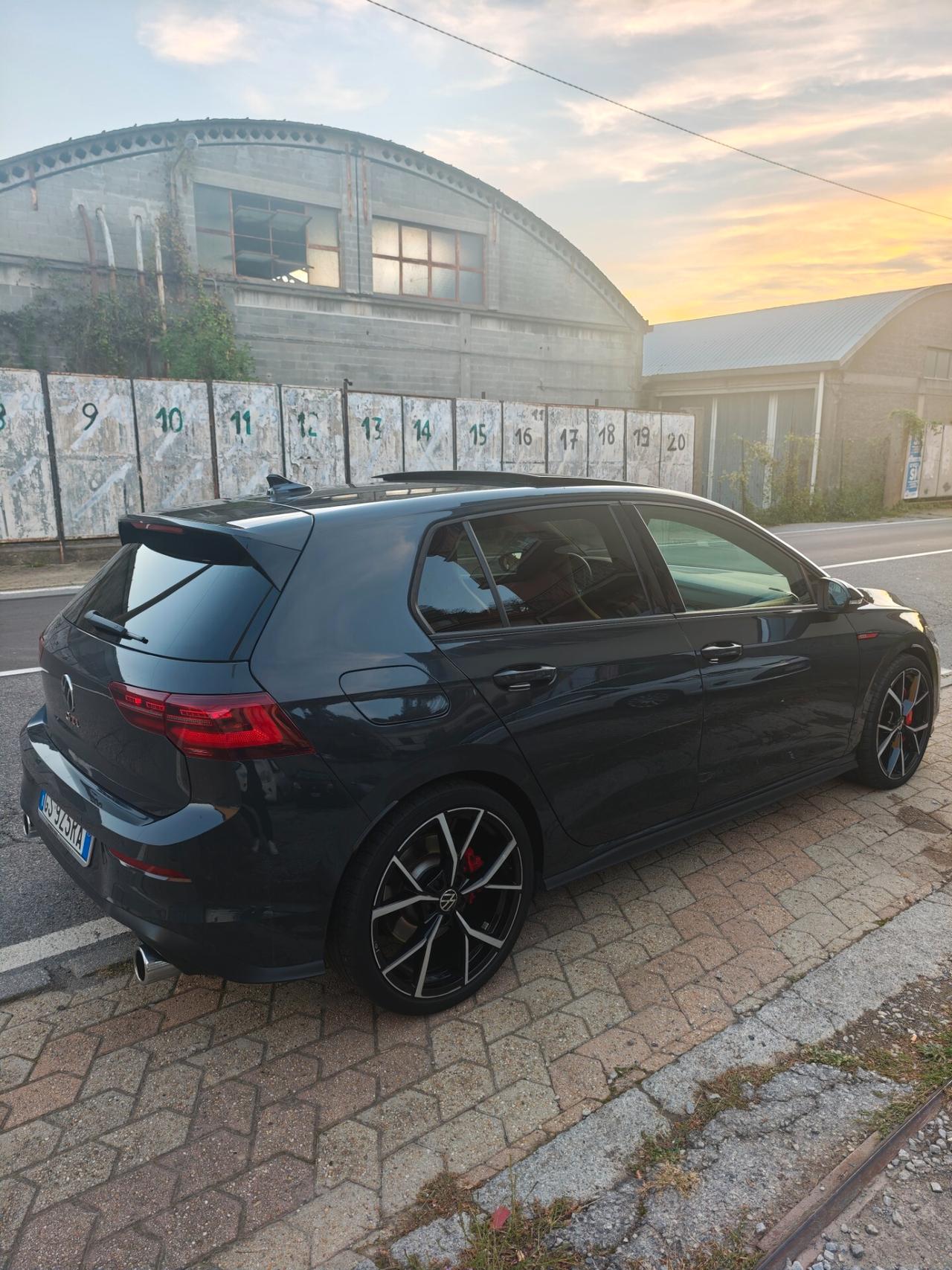 Volkswagen Golf GTI 8 491cv full 21'