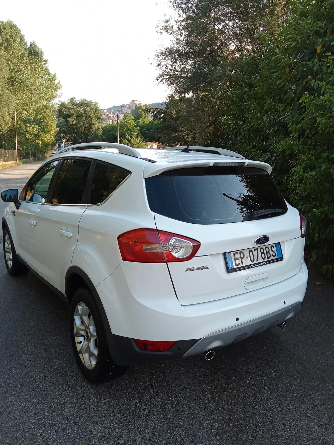 Ford Kuga 2.0 TDCi 140 CV 012