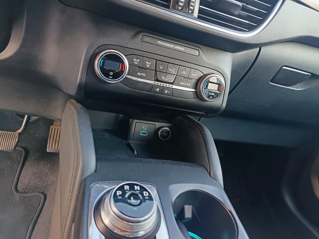 Ford Kuga 1.5dci Titanium automatica