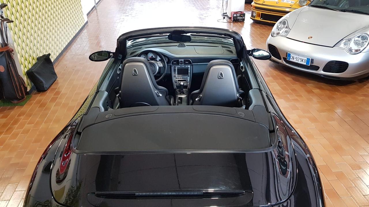 997 911 Porsche Carrera S Cabrio Book service 70000KM