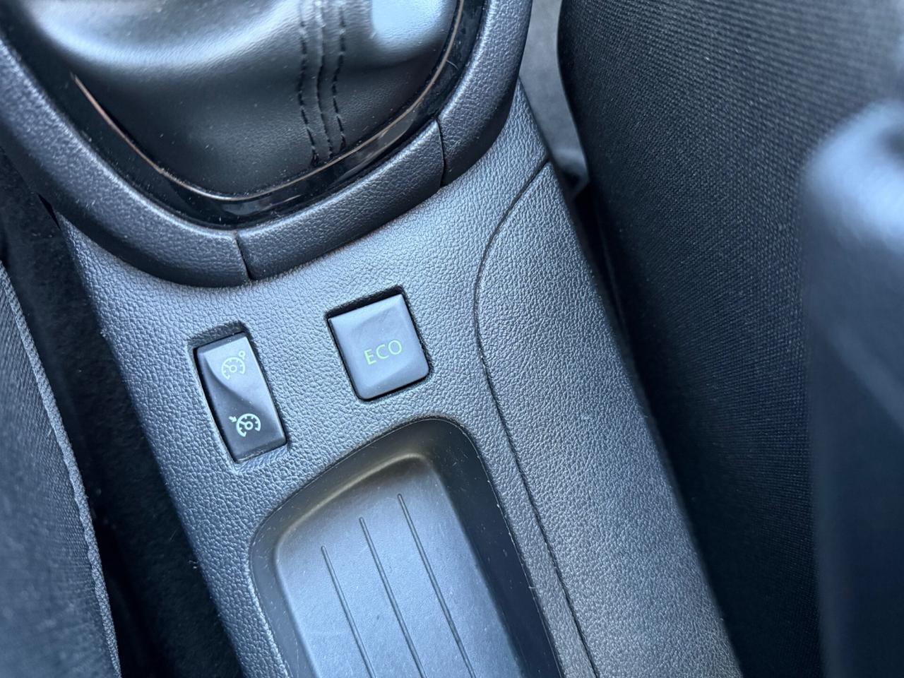 Renault Clio 1.5 dCi 8V 90CV Start&Stop 83gr 5 porte EcoBusiness