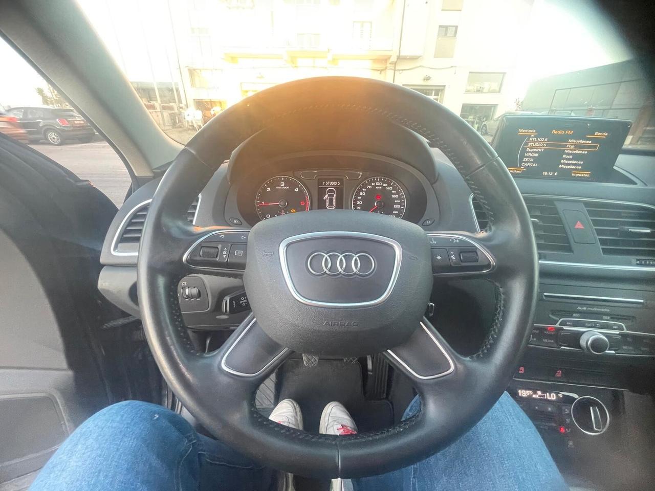 Audi Q3 2.0 TDI 150 CV Business