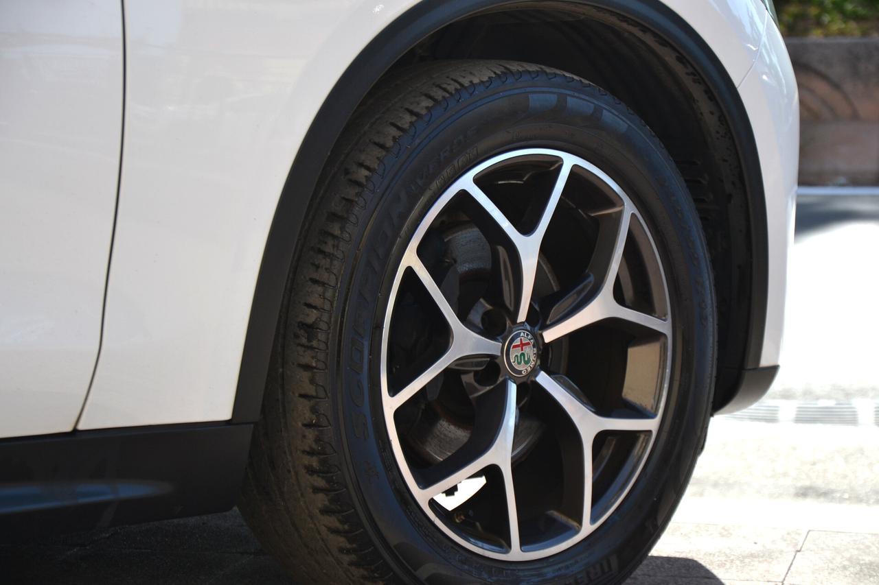 Alfa Romeo Stelvio 2.2 190CV AT8 Q4 SPRINT • PREZZO SENZA VINCOLI • UNIPRO' • ITALIANA • FATTURABILE • GARANZIA 12 MESI