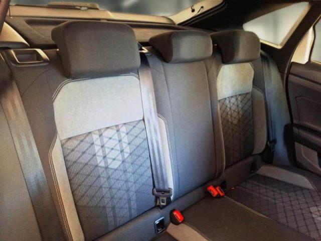VOLKSWAGEN Taigo 1.0 TSI 110 CV DSG R-Line