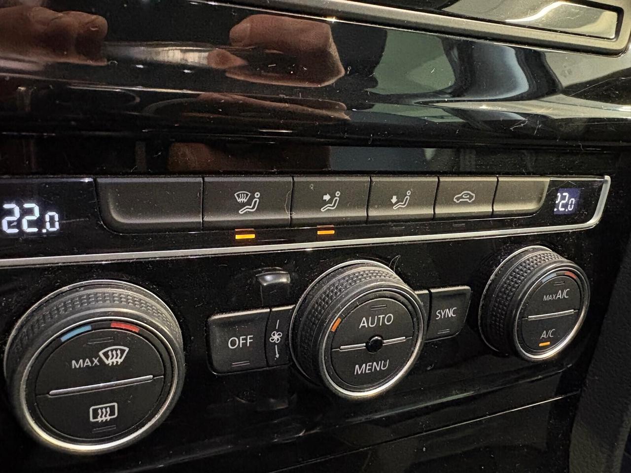 Volkswagen Golf HIGHLINE 1.6 TDI 110 CV DSG 5p.