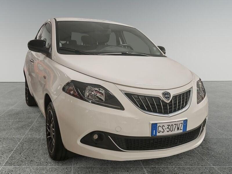 Lancia Ypsilon 1.0 FireFly 5 porte S&S Hybrid Platino