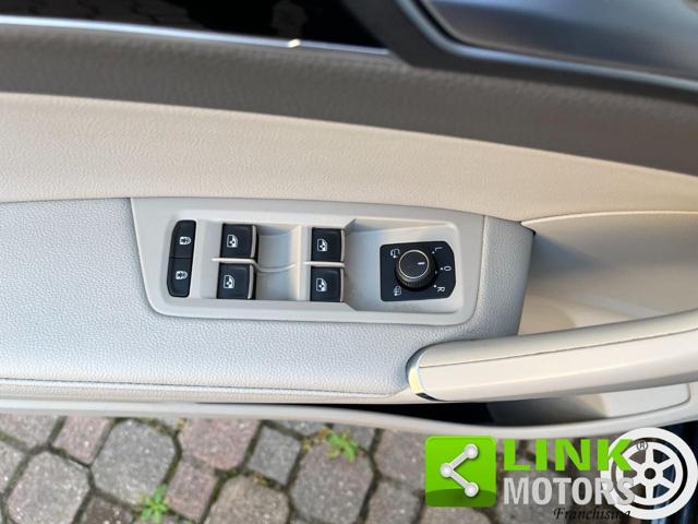 VOLKSWAGEN Touran 2.0 TDI 190 CV DSG Executive 7 Posti