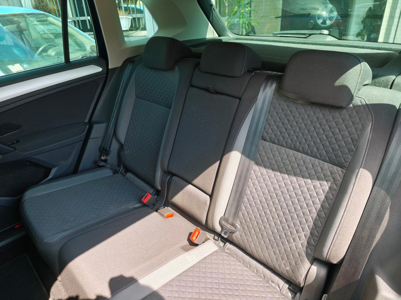 Volkswagen Tiguan 2.0 TDI SCR DSG 4MOTION Business