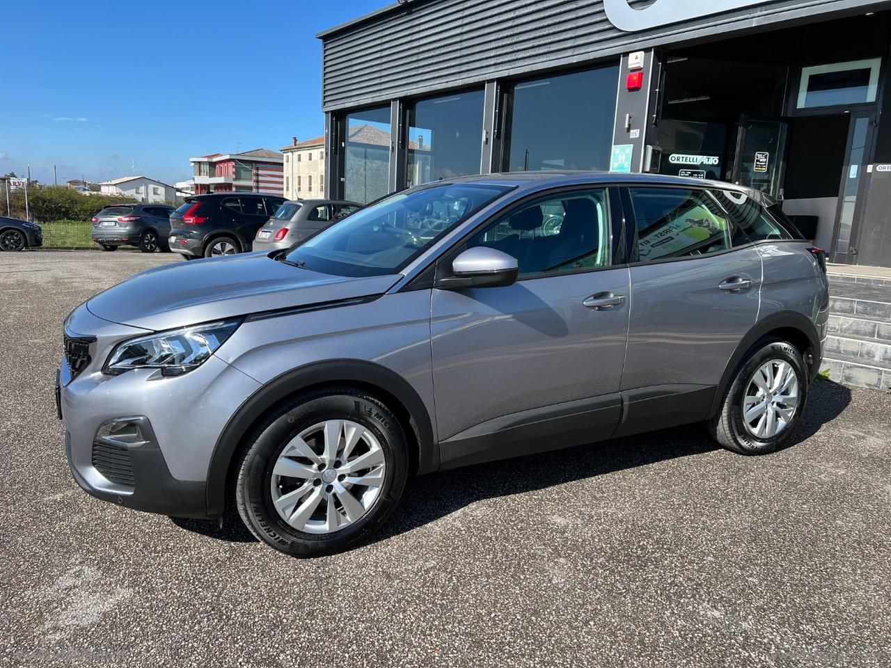 PEUGEOT 3008 BlueHDi 130 S&S EAT8 Business IVA DEDUCIBILE