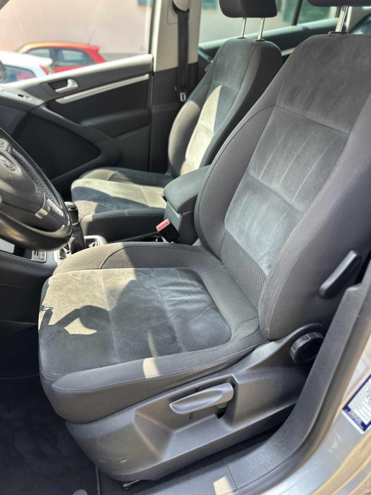 Volkswagen TIGUAN 2.0 TDI DPF 4MOTION SPORT & STYLE