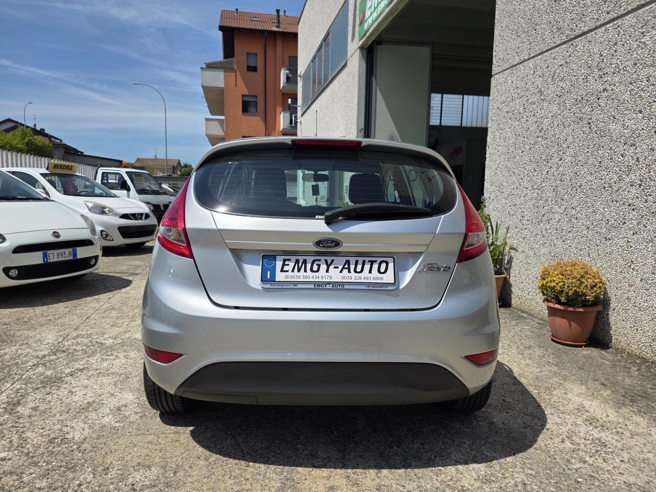 Ford Fiesta 1.2 60CV 5 p. 141000km.