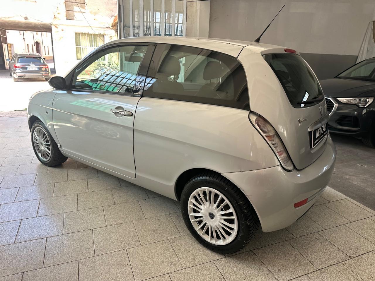 Lancia Ypsilon 1.2 Versus