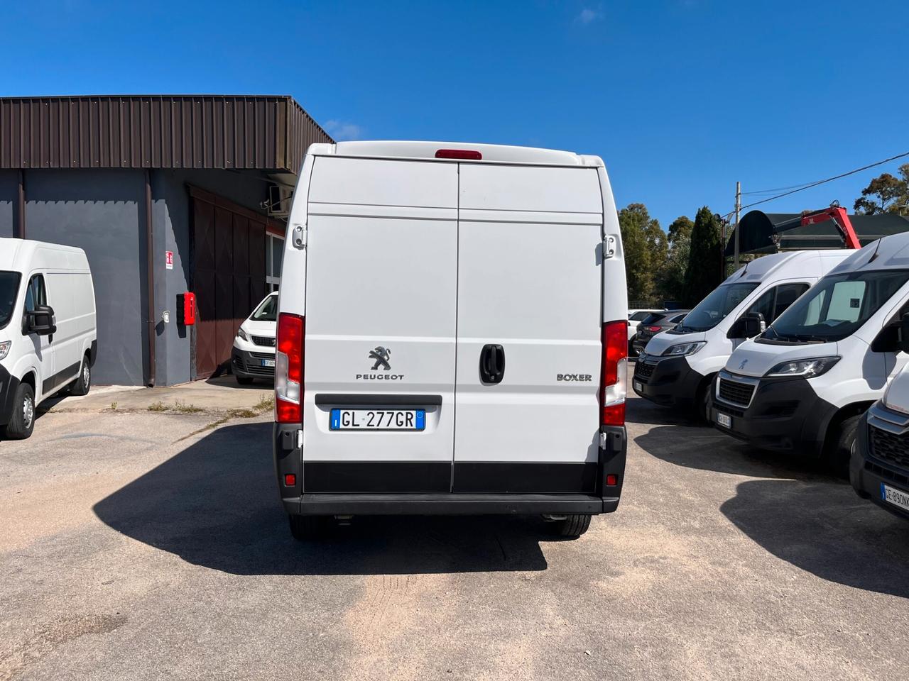 Peugeot BOXER PREMIUM 335 L3H2 2.2 BLUEHDI 140 CV.