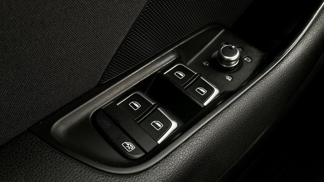 AUDI A3 SPORTBACK 1.6 TDI S-TRONIC AMBITION 110CV - NEOPATENTATI