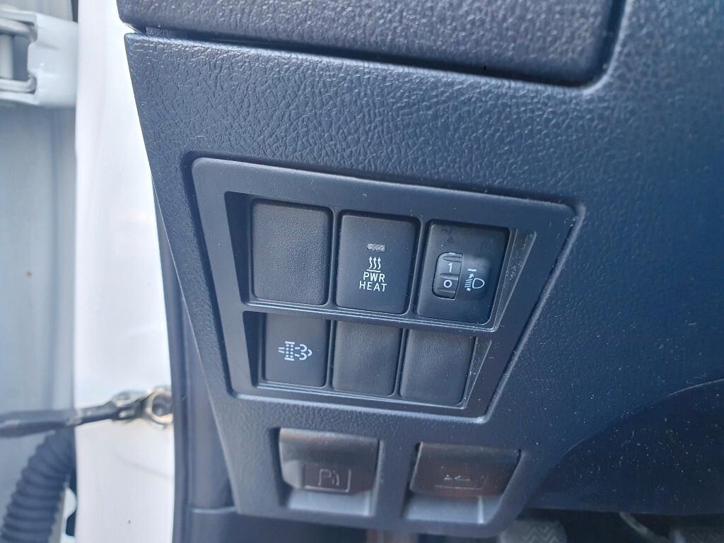 Toyota Hilux 2.4 D-4D 4WD 4 porte Double Cab Lounge