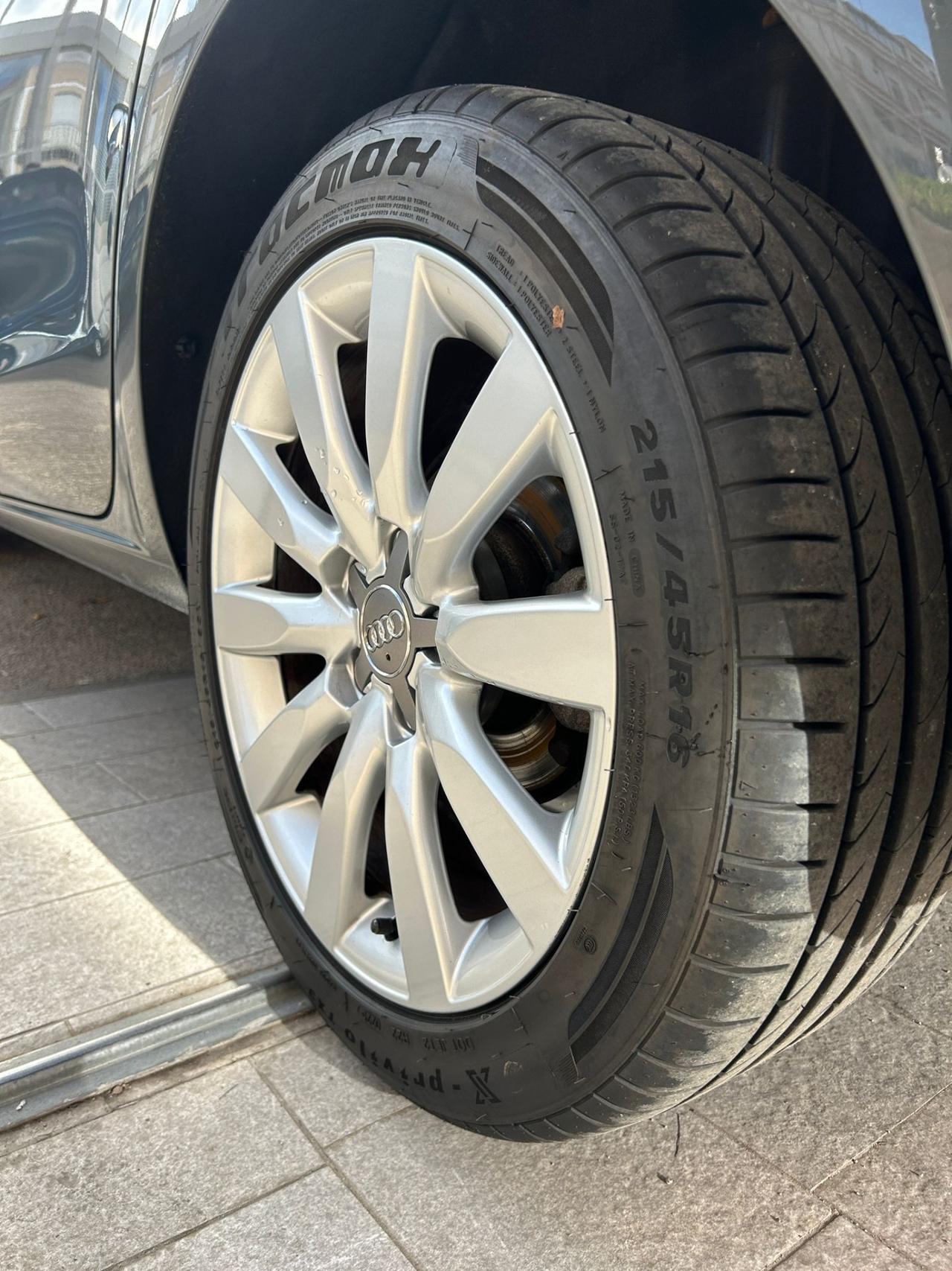 Audi A1 1.4 TDI ultra Design-2015 MATRIX/NAVI/16"