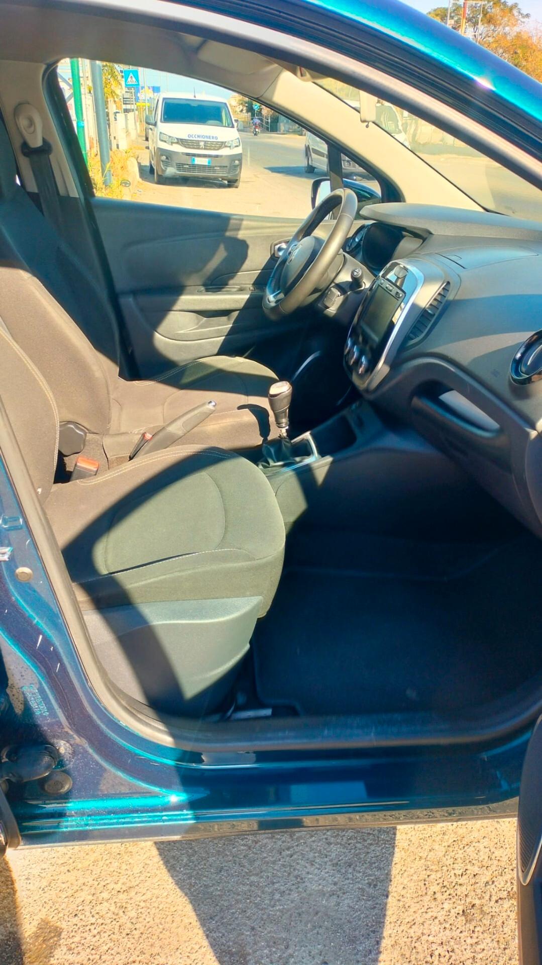 Renault Captur dCi 8V 90 CV EDC Sport Edition2