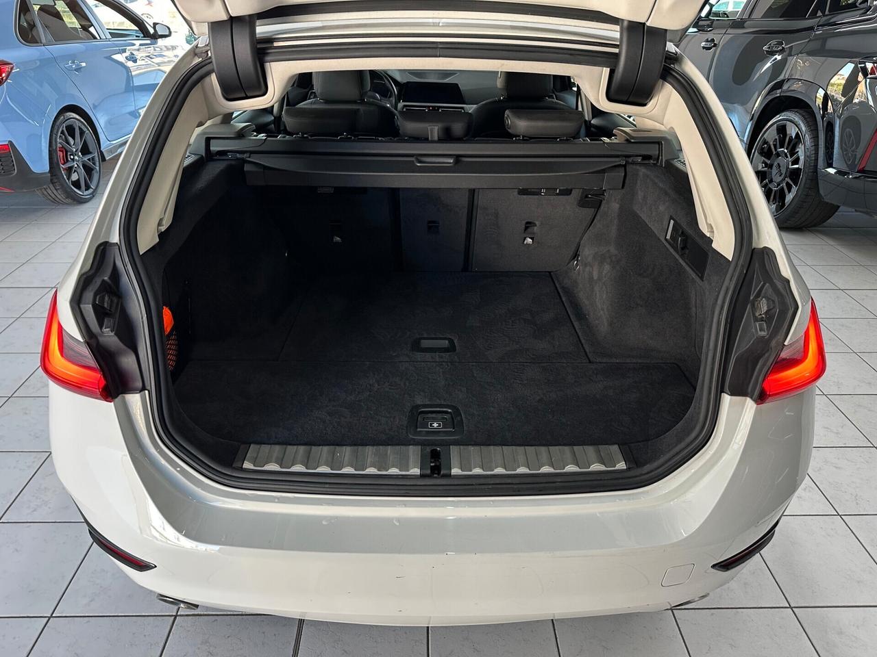 BMW 330 d Touring xdrive Business Advantage auto