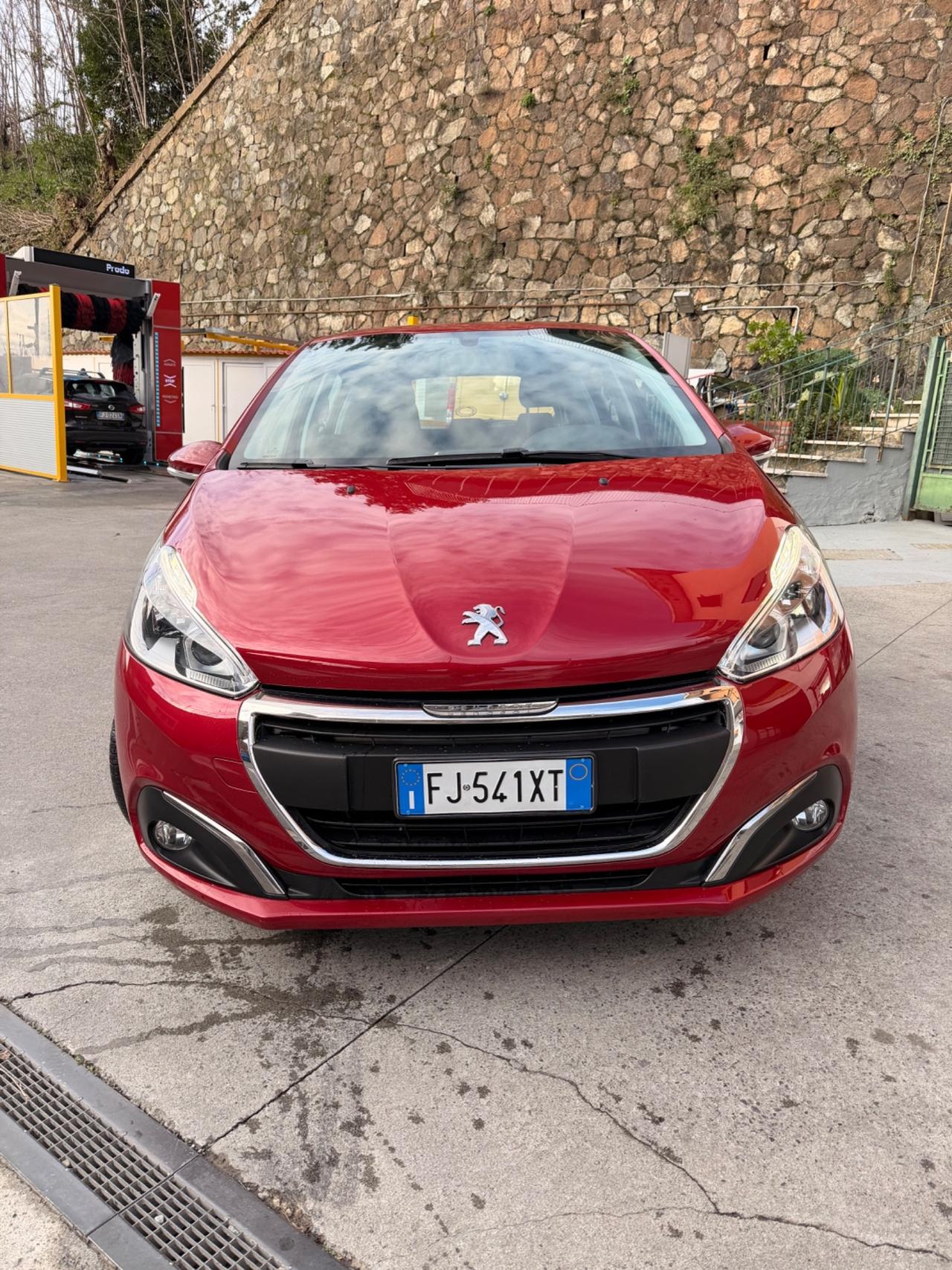 Peugeot 208 BlueHDi 75 5 porte Allure