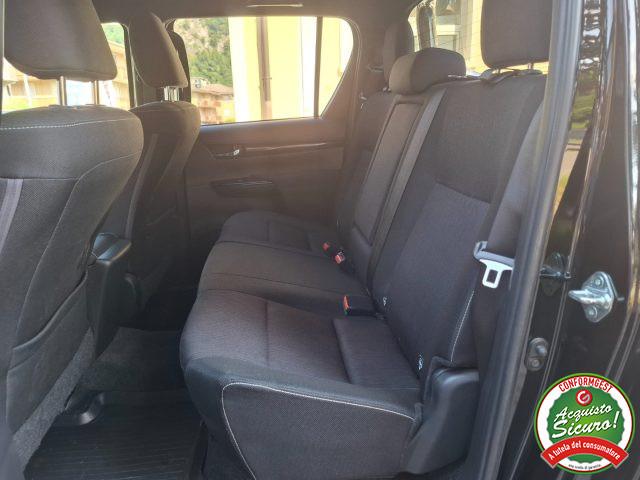 TOYOTA Hilux 2.4 D-4D 4WD 4 porte Double Cab Lounge