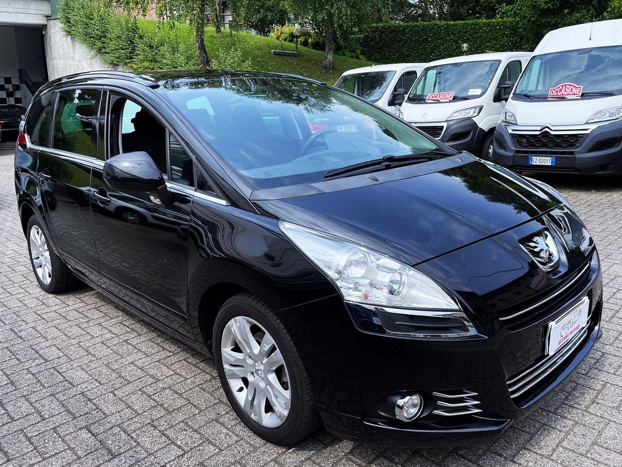 Peugeot 5008 1.6 Hdi - 7 Posti - Tetto Panoramico