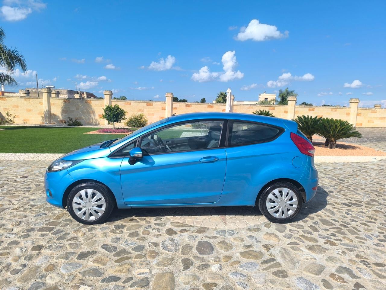 Ford Fiesta 1.2 60CV motore nuovo perfetta