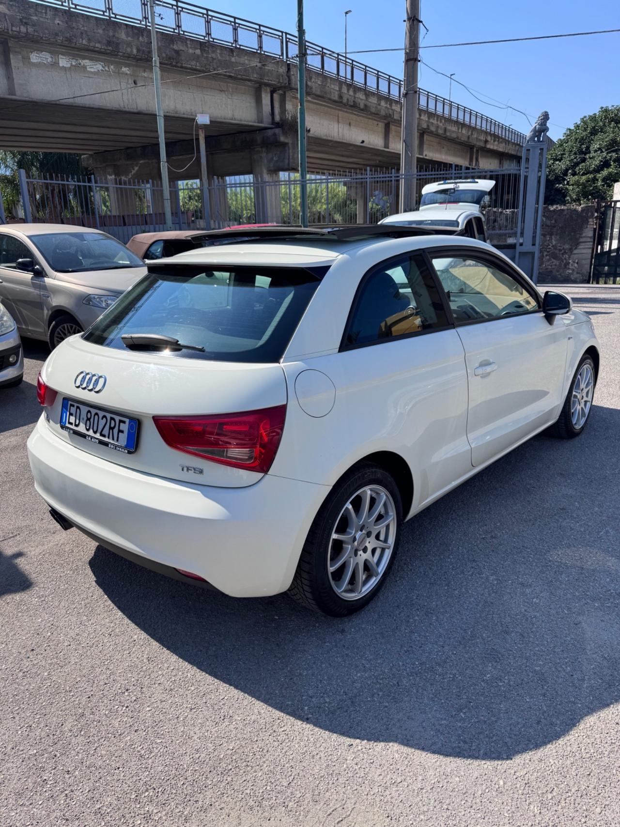 Audi A1 1.4 TFSI S tronic Attraction 122cv TETTO