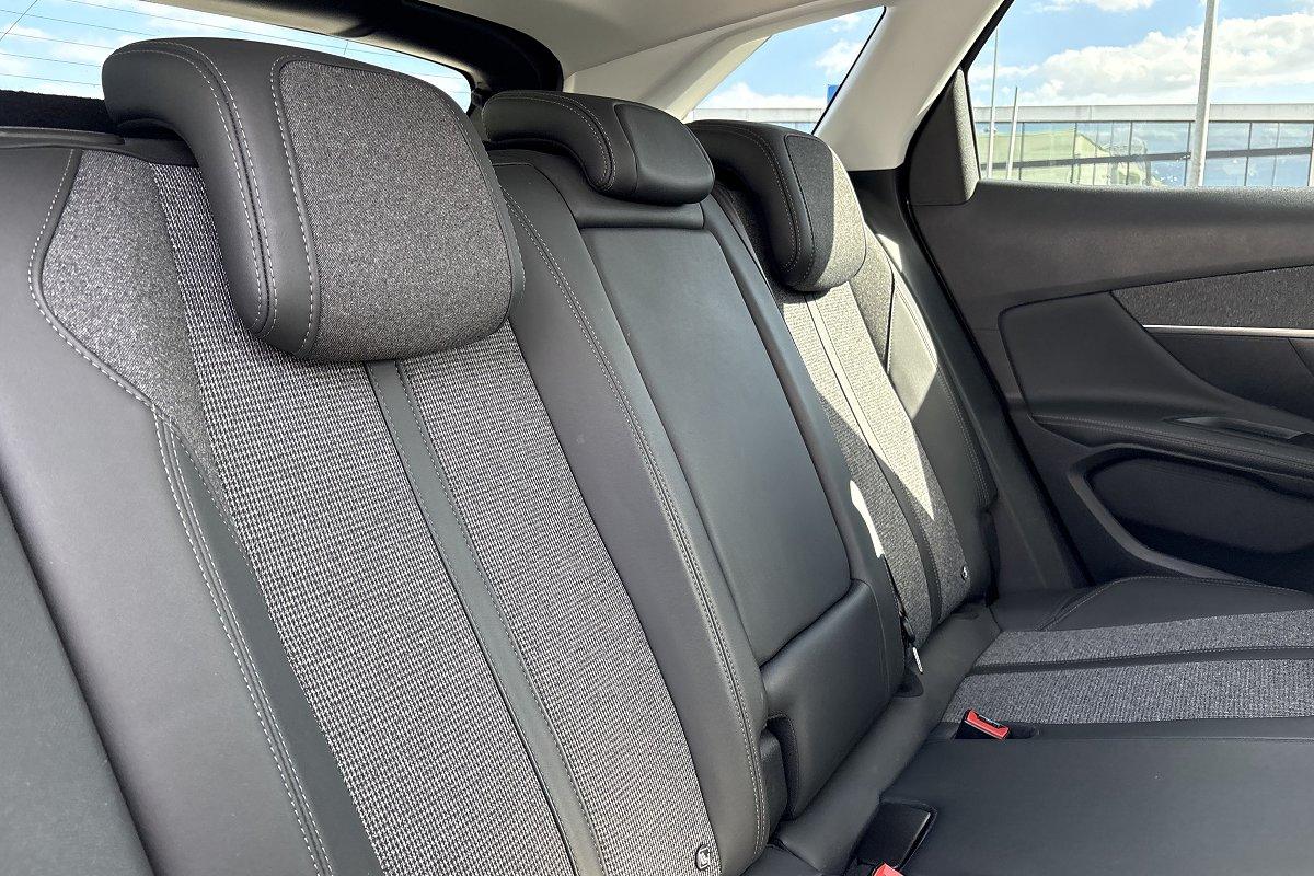 PEUGEOT 3008 PureTech Turbo 130 S&S EAT8 Allure