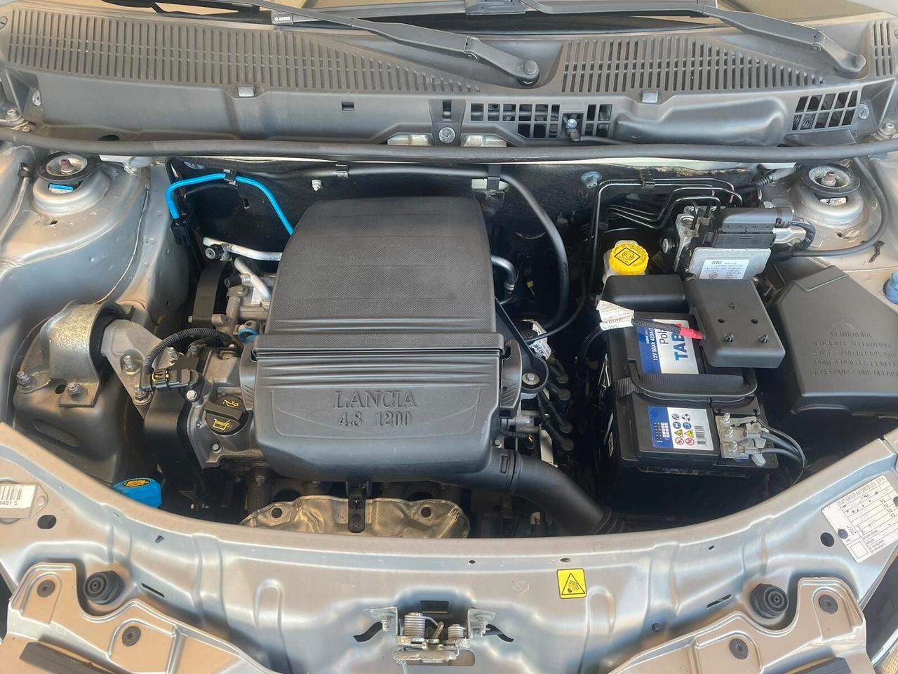 Lancia Ypsilon 1.2 Versus