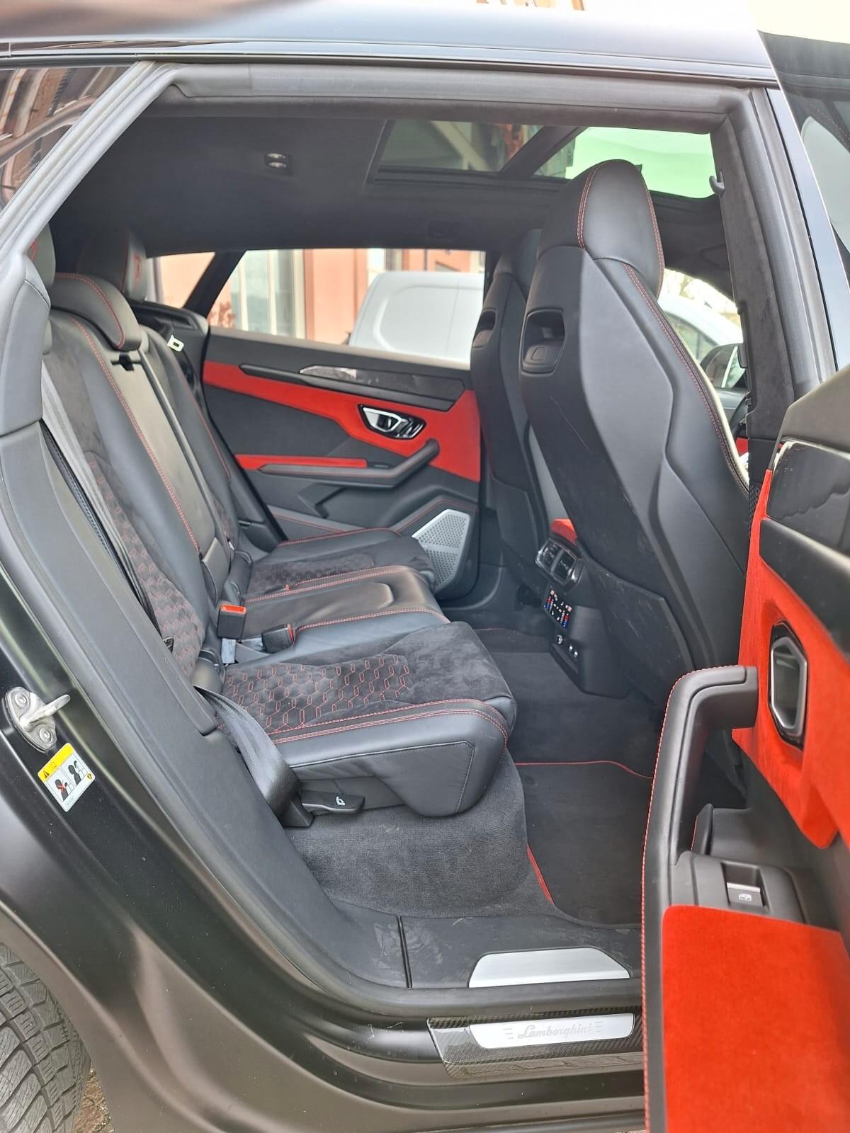 Lamborghini Urus 4.0 Graphite Capsule