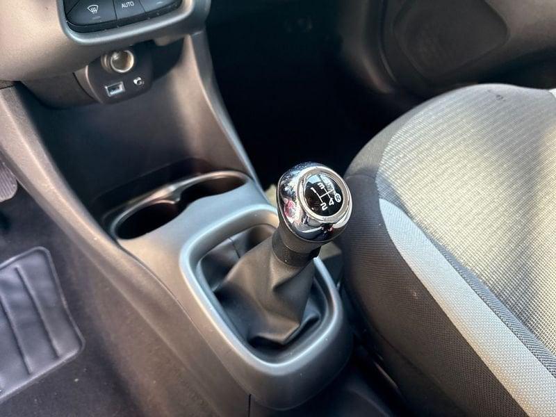 Toyota Aygo Aygo 5p 1.0 x-play 72cv