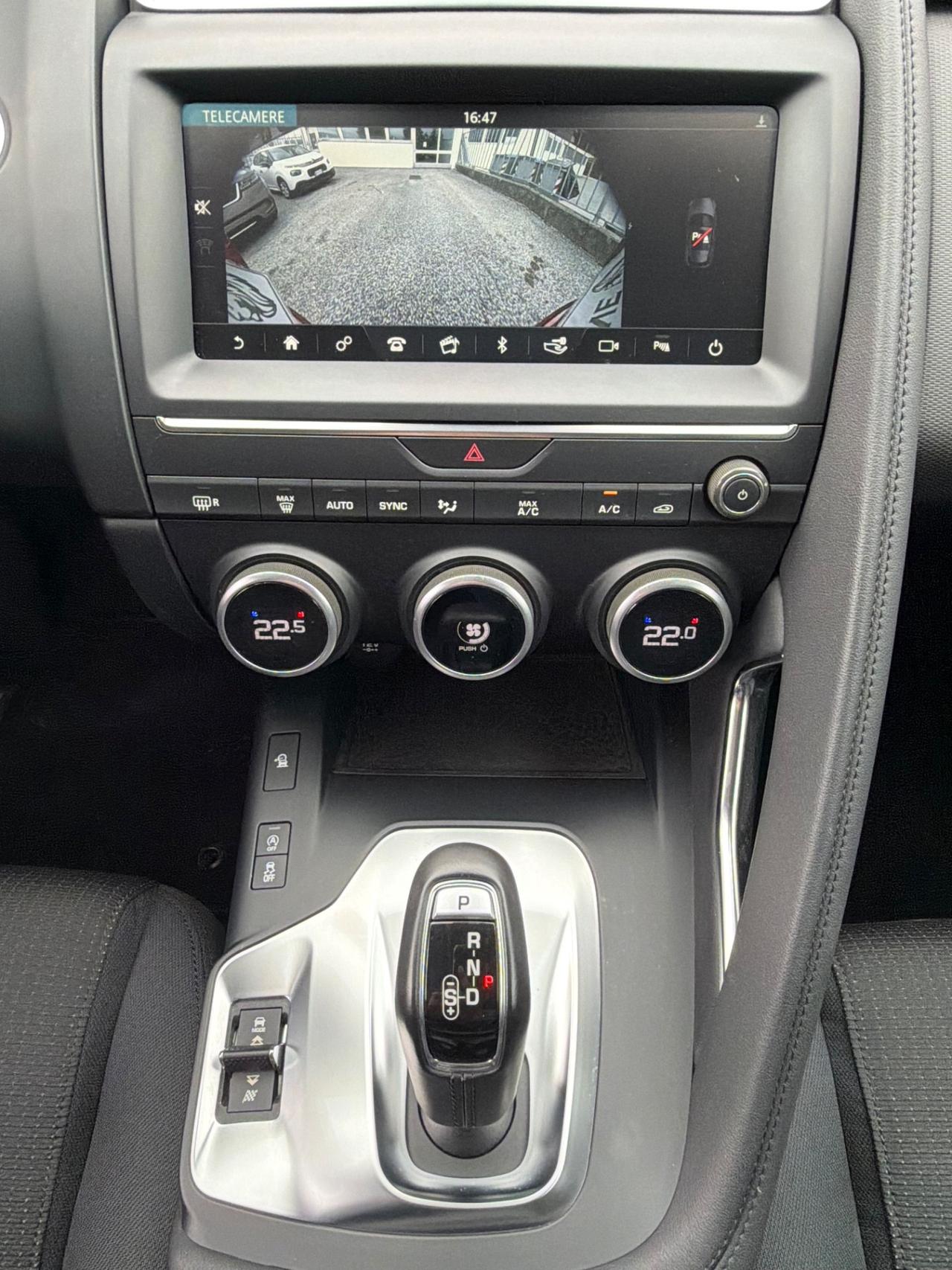 Jaguar E-Pace 2.0 249 CV AWD aut. R-Dynamic HSE