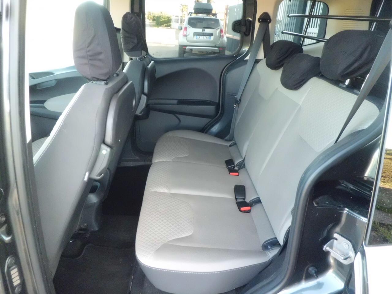 Ford Tourneo Connect Connect7 1.5 TDCi 120 CV Titanium