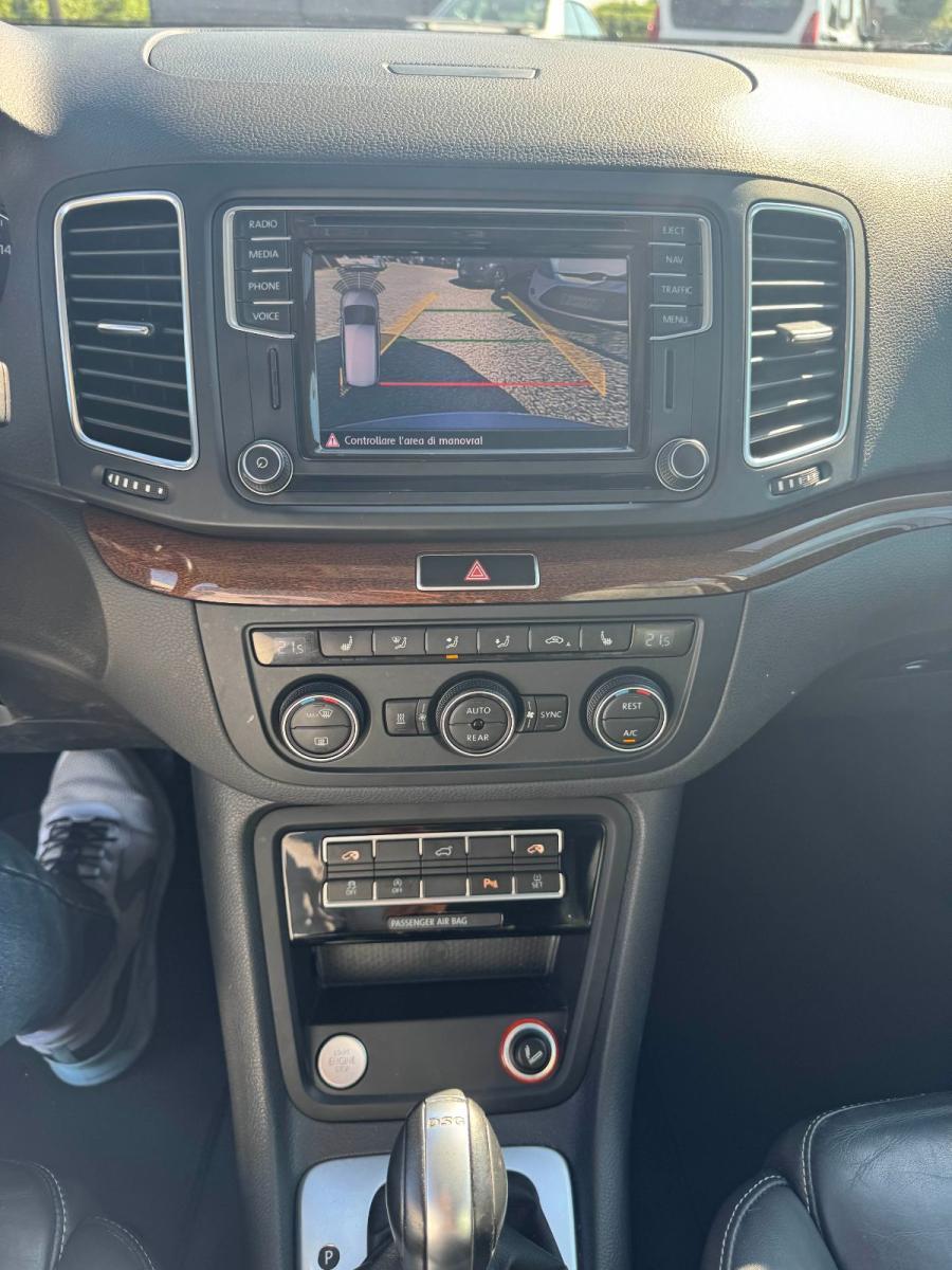 VOLKSWAGEN - Sharan - 2.0 TDI 184CV DSG Highline BMT