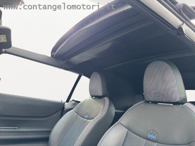 MINI Cooper C Cabrio Cooper C Favoured Cabrio