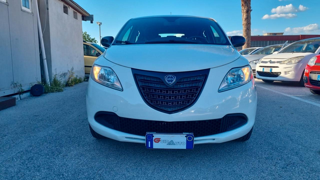 Lancia Ypsilon 1.2 69 CV 5 porte Gold